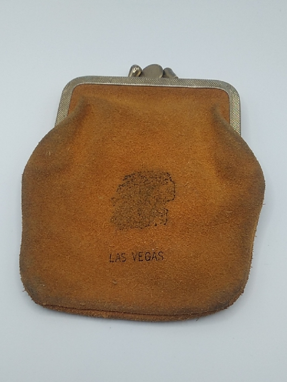 Vintage Tan Suede Coin Pouch With Kiss-lock Clasp (L1)